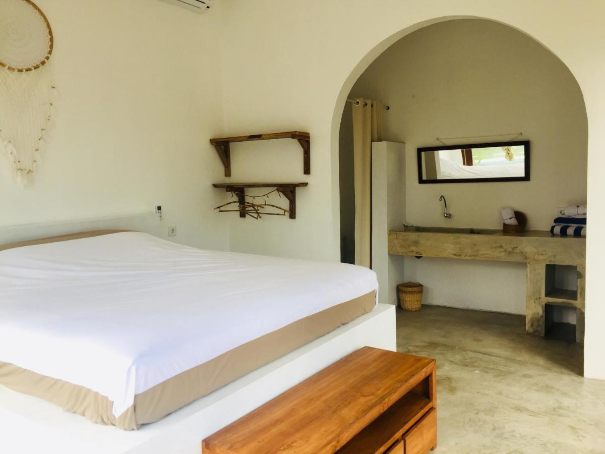 La Kreyiol Panzió Uluwatu Kültér fotó