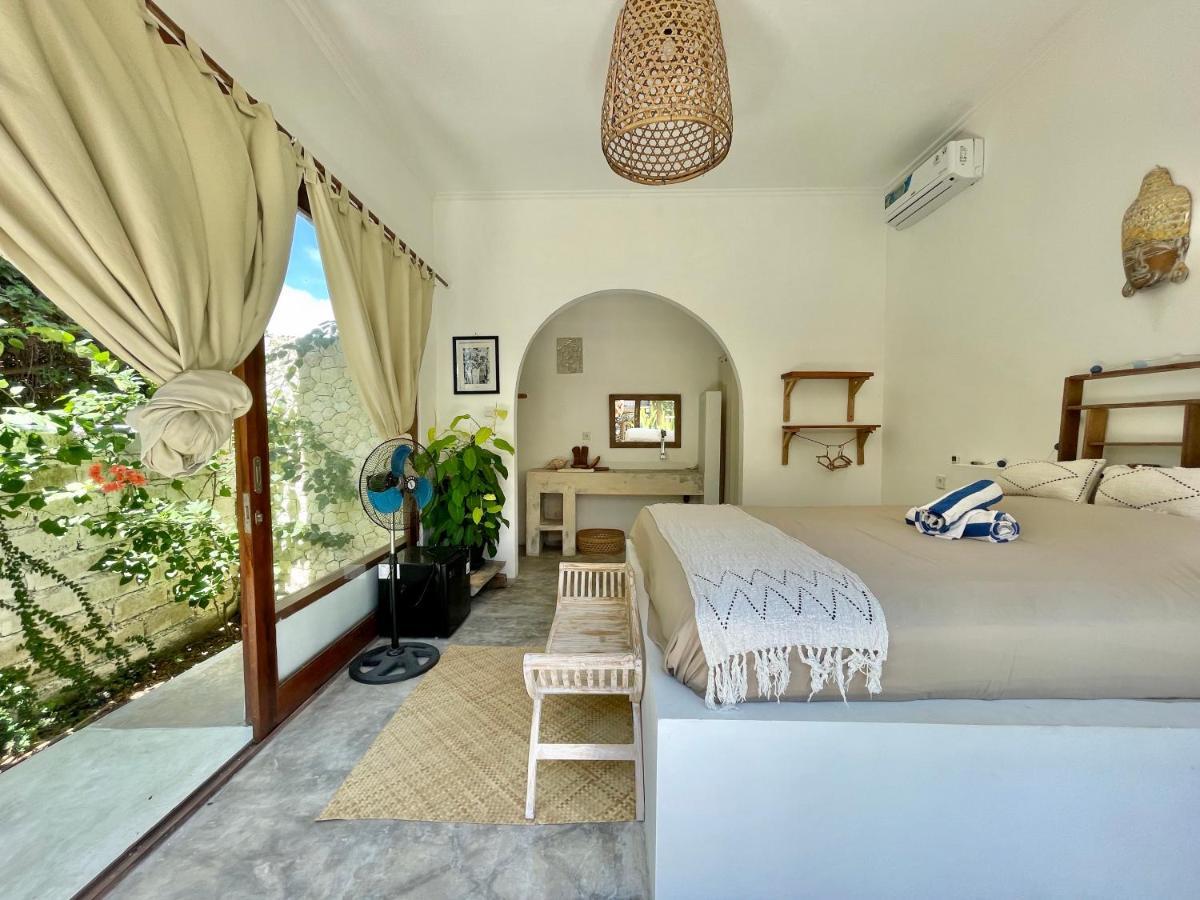 La Kreyiol Panzió Uluwatu Kültér fotó